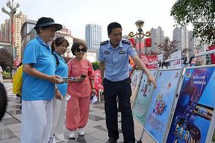 稳定输出！浓眉半场13中7拿到16分3板 首节12分